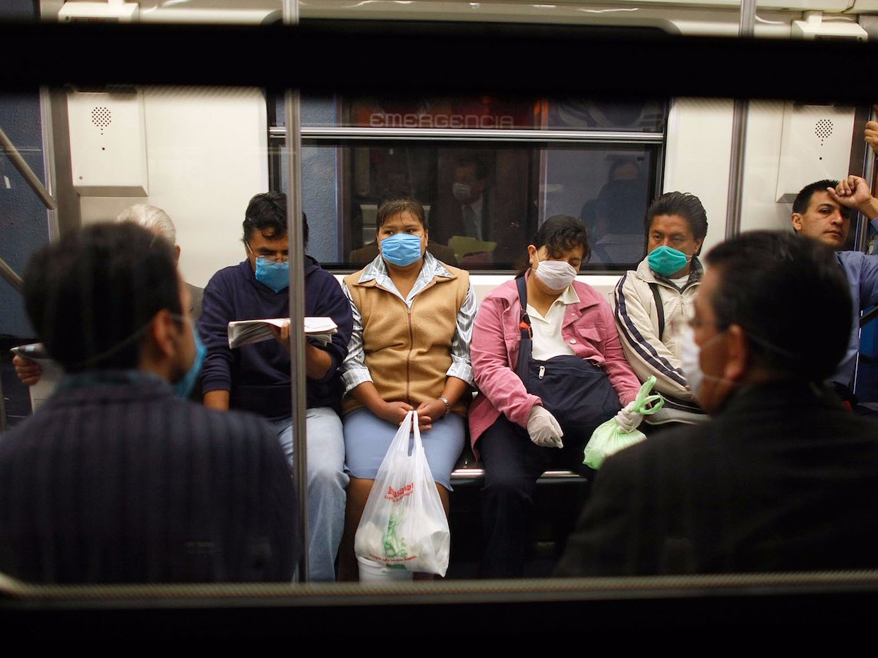 mexico bus masks swine flu risk