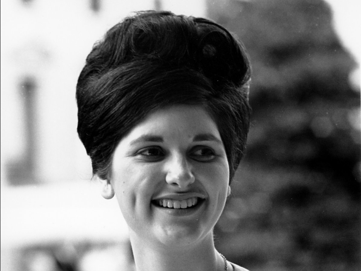 Lynda Bird Johnson Robb, University of Texas at Austin, Class of 1966