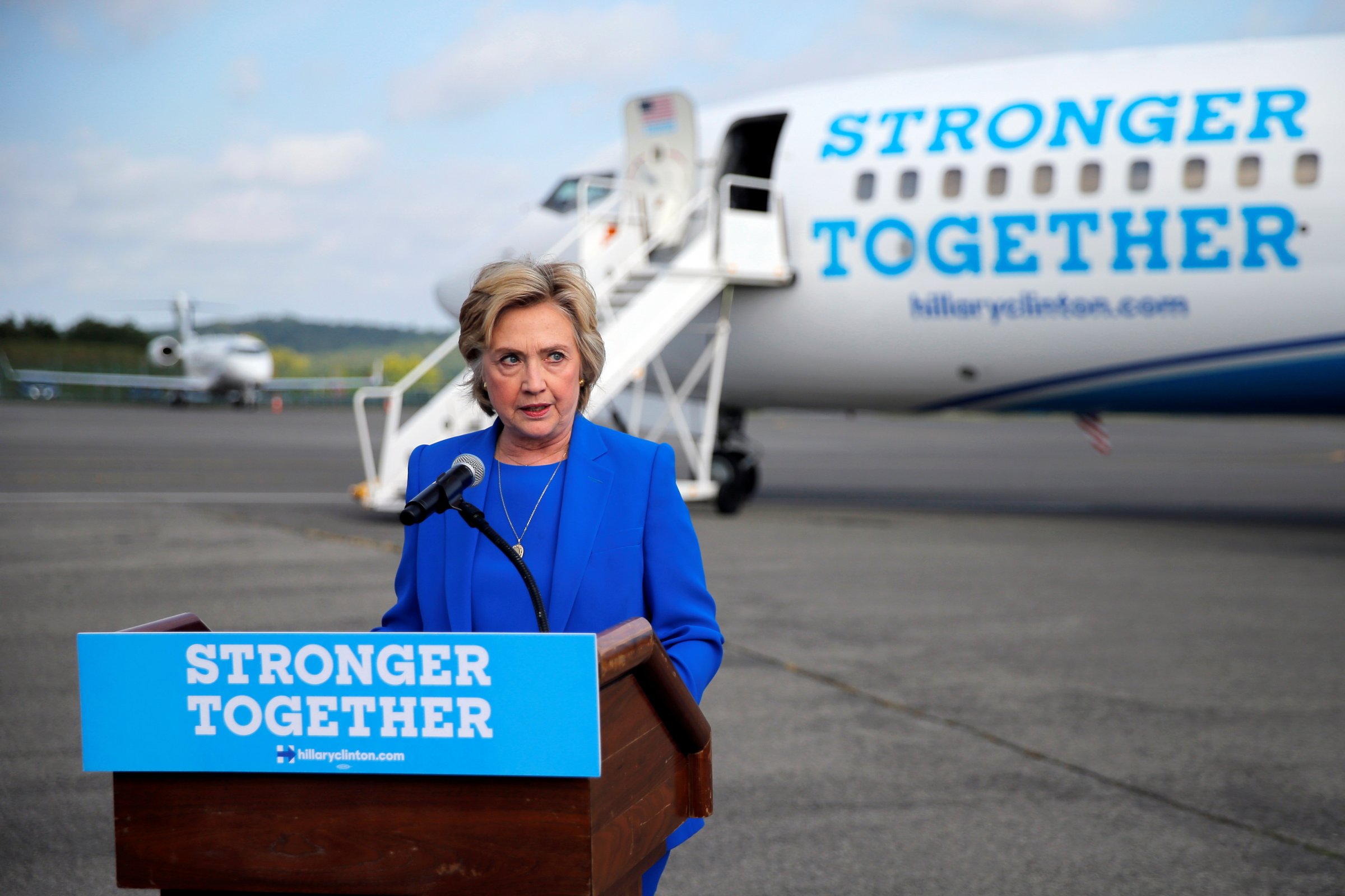 hillary clinton podium