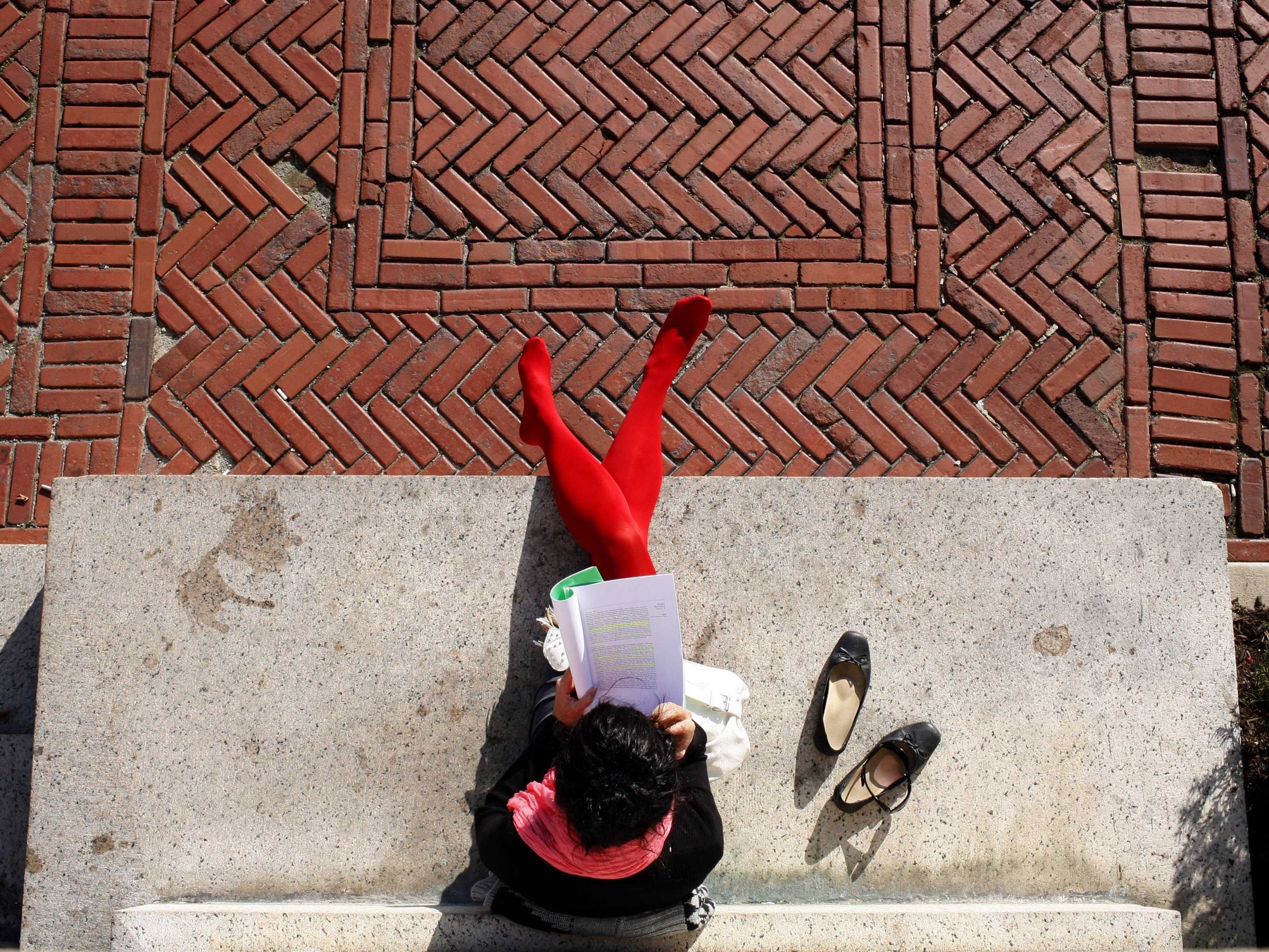 student college campus reading columbia university